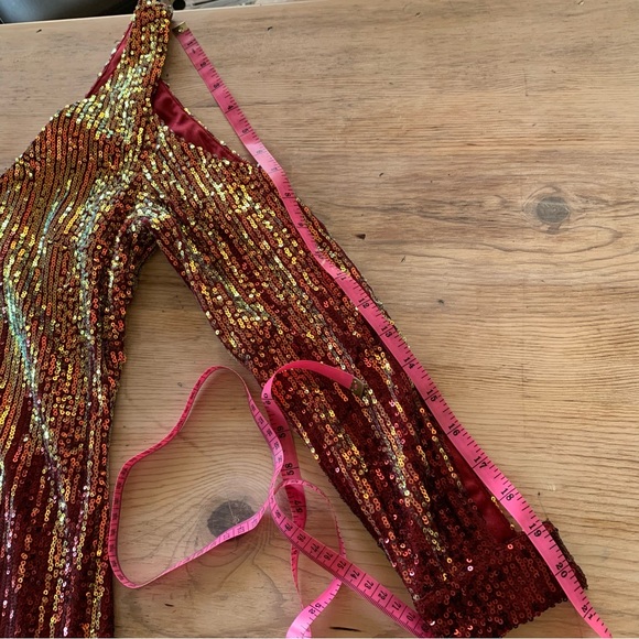 Venus Cold Shoulder Cocktail Dress - Picture 13 of 17